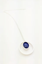 Charger l&#39;image dans la galerie, Pendentif Cercle sur Chaîne 18&#39;&#39; (45cm) en Argent 925 (Sterling) et Pierre de Lapis Lazuli Inspiration Style Rétro Design moderne épuré ajouré géométrique